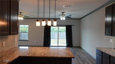 4401 Creede Dr in Austin, TX - Foto de edificio - Building Photo