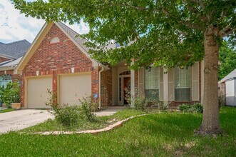 8814 Fairbloom Ln in Houston, TX - Building Photo - Building Photo