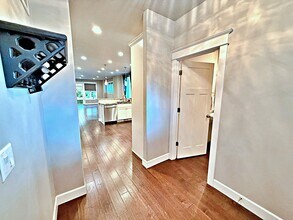 1707 SW Moss St in Portland, OR - Building Photo - Building Photo