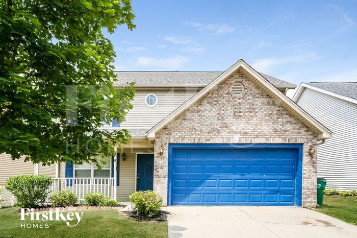 14932 Oak Rd in Carmel, IN - Building Photo