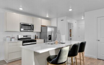 1487 E 690 N in Salem, UT - Building Photo - Building Photo