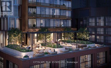 55-3955 Mercer St in Toronto, ON - Building Photo - Building Photo