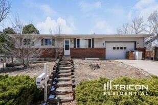 1920 Shawnee Dr in Colorado Springs, CO - Building Photo