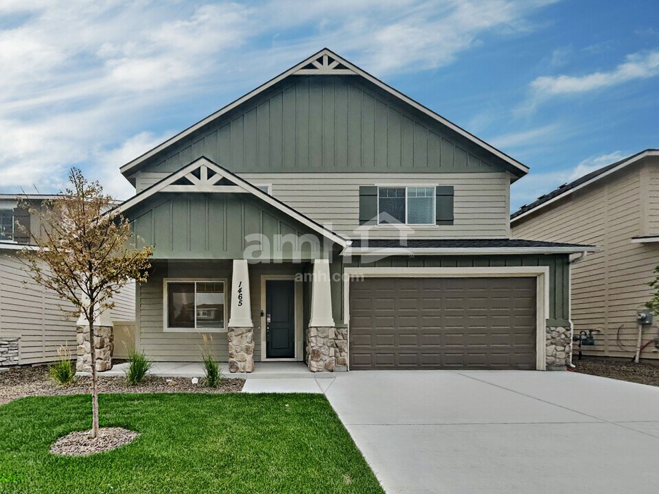 1465 N Alderleaf Rd in Star, ID - Building Photo