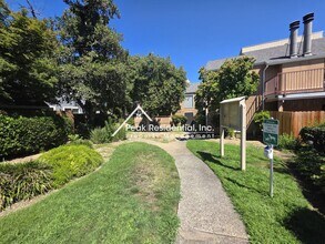 7977 Arcade Lake Ln in Citrus Heights, CA - Building Photo - Building Photo