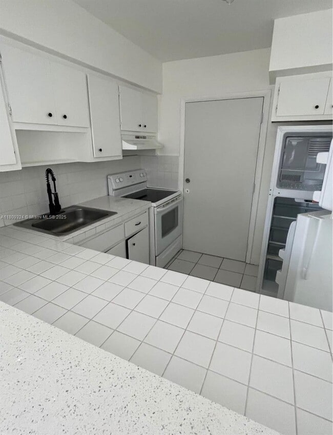 property at 621 S Royal Poinciana Blvd