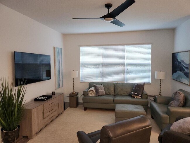 11512 Crowned Sparrow Ln in Tampa, FL - Building Photo - Building Photo