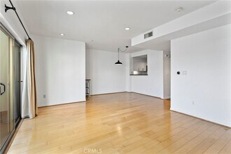 159 W Green St in Pasadena, CA - Building Photo - Building Photo