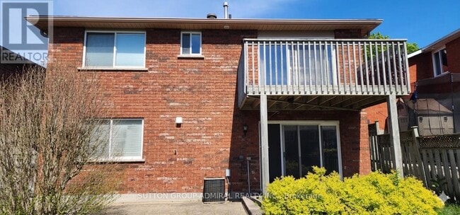 property at 12 Revelstoke Ct