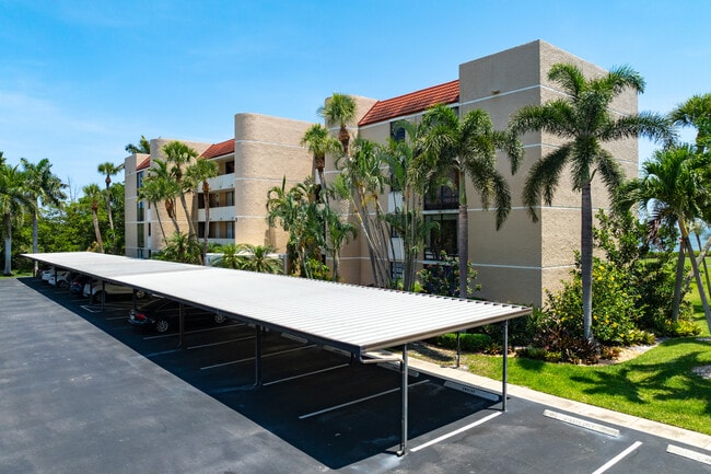 Fairwinds Cove in Jensen Beach, FL - Foto de edificio - Building Photo
