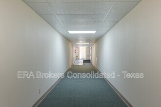 4119 Castlewood in San Antonio, TX - Foto de edificio - Building Photo