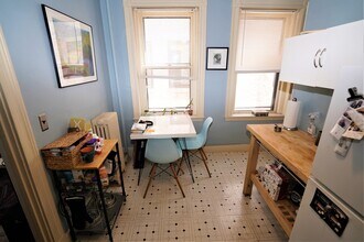 1872 Commonwealth Ave, Unit 7 in Boston, MA - Building Photo - Building Photo