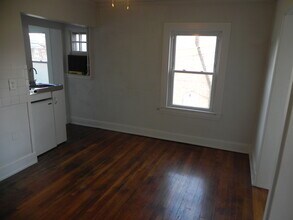 186 Grasmere Ave, Unit 3 in Fairfield, CT - Building Photo - Building Photo