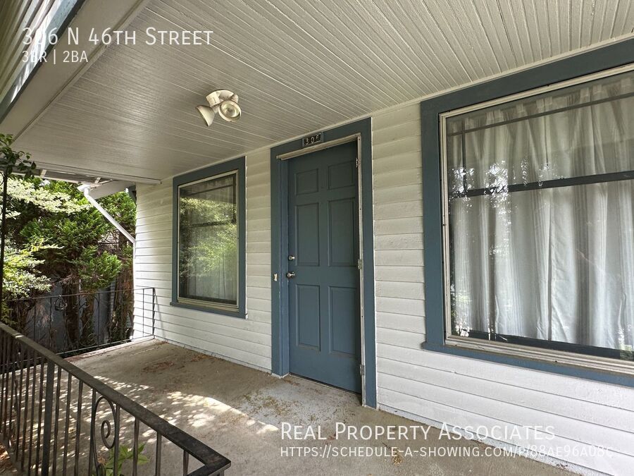 306 N 46th St in Seattle, WA - Building Photo