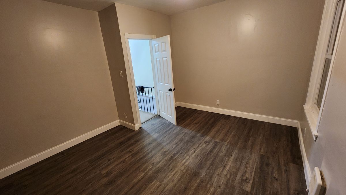 218 N Alden St in Philadelphia, PA - Building Photo
