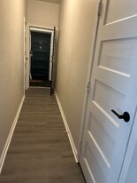 406 N Delaware St in Indianapolis, IN - Building Photo