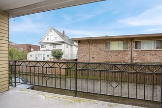 Malden House in Seattle, WA - Foto de edificio - Building Photo