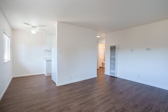 Arcady Apartments in Castro Valley, CA - Building Photo - Interior Photo