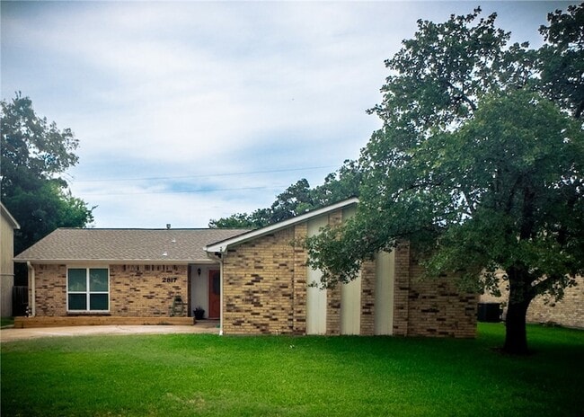 2817 Jennifer Dr in College Station, TX - Building Photo - Building Photo
