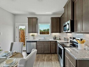 1125 Rusk Wy in Lewisville, TX - Building Photo - Building Photo