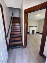 315 E High St in Alliance, OH - Foto de edificio - Building Photo
