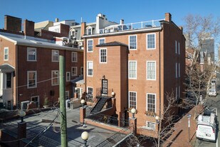 2000-2002 Delancey Pl in Philadelphia, PA - Building Photo