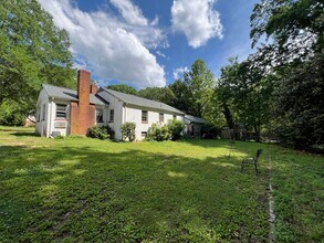 2404 Aiken Dr in Richmond, VA - Building Photo - Building Photo