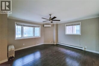 41 Lake Ave in Hamilton, ON - Building Photo - Building Photo