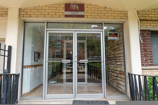 5917 N Kenmore Ave in Chicago, IL - Building Photo - Building Photo