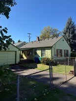 6834 N Tyler Ave in Portland, OR - Building Photo
