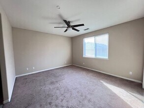 7424 Fruitdale Way in Sacramento, CA - Building Photo - Building Photo