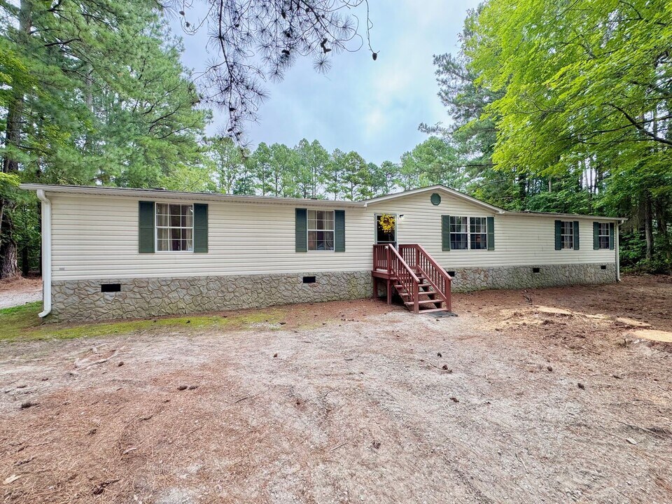 49 Brothers Dr in Boydton, VA - Building Photo