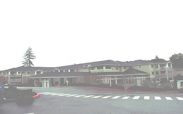 Le Chateau Condominiums in Bellevue, WA - Building Photo - Building Photo