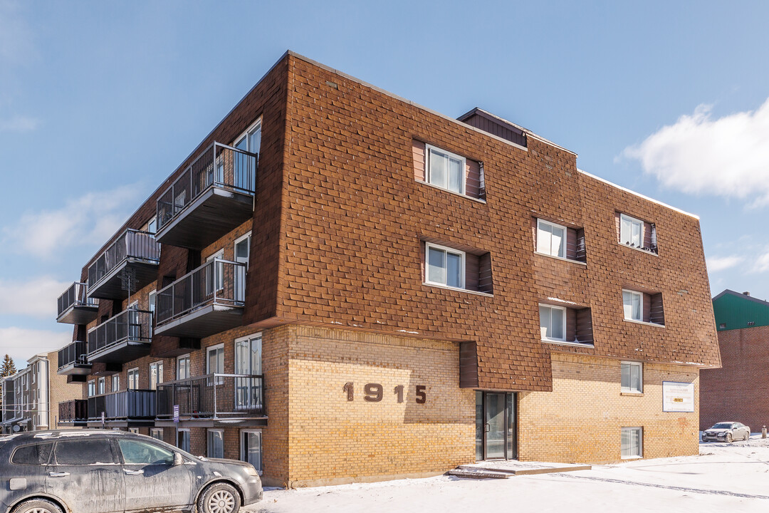 1915 Le Corbusier in Laval, QC - Building Photo