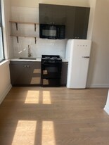 117 N Clark St in Chicago, IL - Building Photo