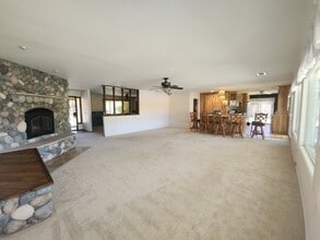 22425 Brent Rd in Red Bluff, CA - Foto de edificio - Building Photo