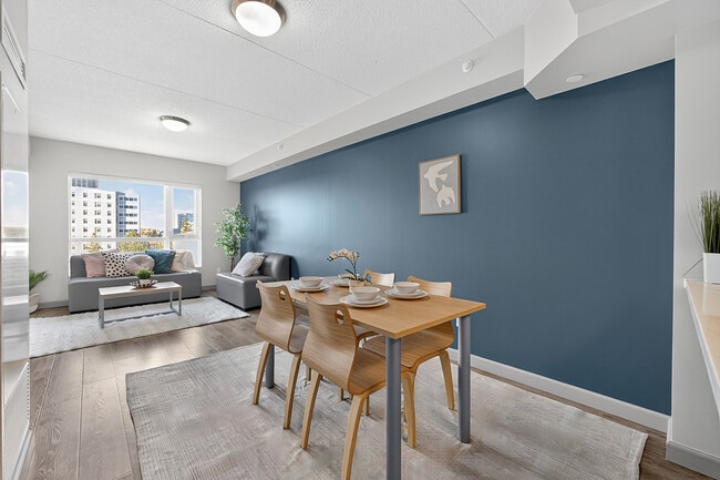 Fergus House - Student Living in Waterloo, ON - Building Photo - Building Photo