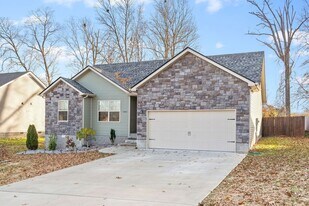 1486 Trainer Rd in Clarksville, TN - Building Photo