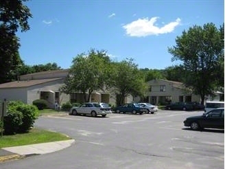 Orchard Crossing in Waterbury, CT - Building Photo