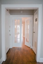 5349 W Byron St, Unit 1 in Chicago, IL - Foto de edificio - Building Photo