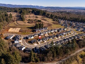 35471 Portland View Dr in Saint Helens, OR - Building Photo - Building Photo