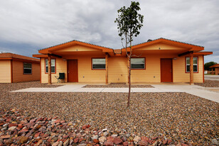 Echols Place - Section 811 Only in Clovis, NM - Building Photo