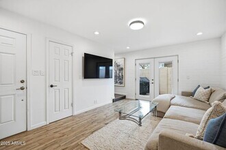 4925 N 73rd St in Scottsdale, AZ - Building Photo - Building Photo