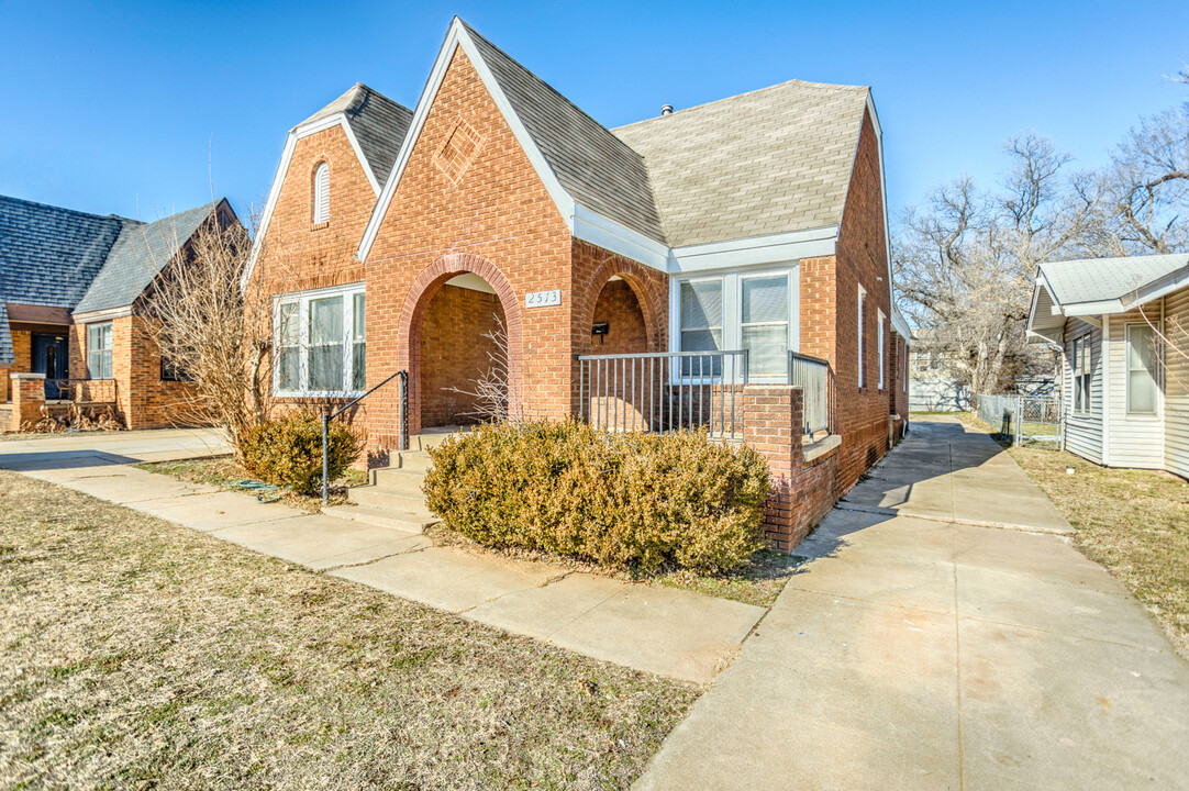 2513 NW 11th St in Oklahoma City, OK - Building Photo