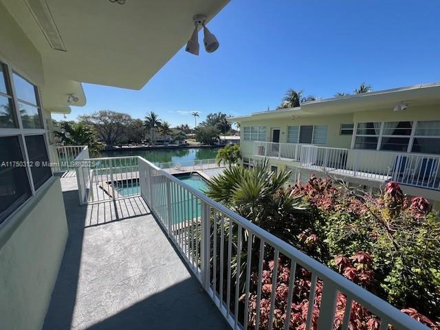 350 S Shore Dr in Miami Beach, FL - Building Photo - Building Photo