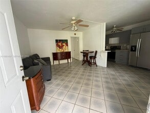 4550 SW 67th Ave in Miami, FL - Building Photo - Building Photo