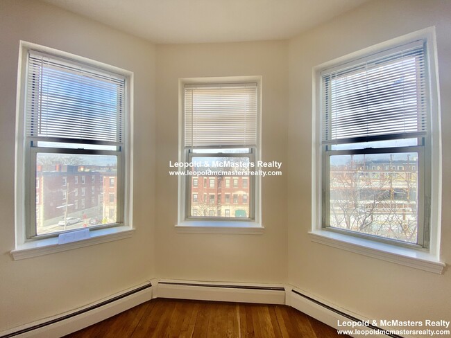 55 Brighton Ave in Boston, MA - Building Photo - Building Photo