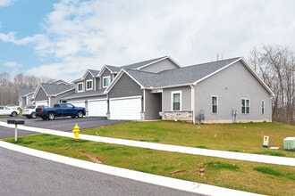 Brandon Woods Townhomes in Brockport, NY - Foto de edificio - Building Photo