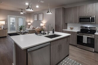 The Waverly at Winter Haven in Winter Haven, FL - Building Photo - Building Photo