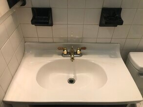 1010 W Washington Ave in Kinston, NC - Foto de edificio - Building Photo